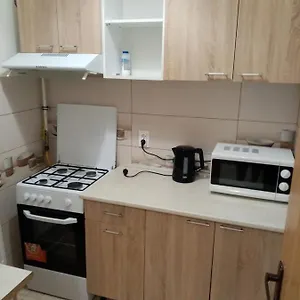 verificați disponibilitatea